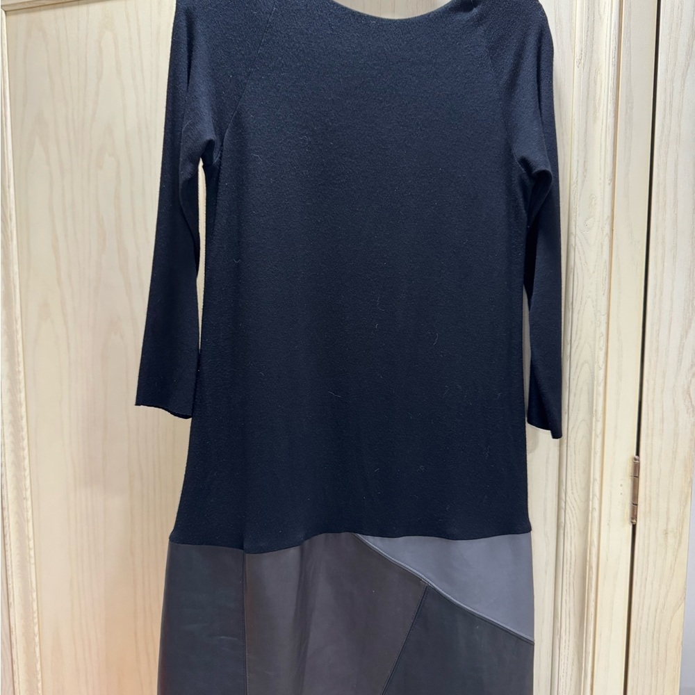 Bailey 44 dress size XS. black with faux leather.